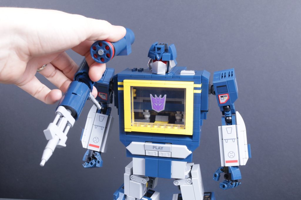 LEGO Icons Transformers 10358 Soundwave review 38 1024x683