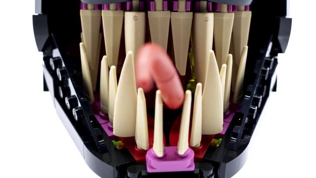 LEGO Marvel Super Heroes 76187 Venom 19