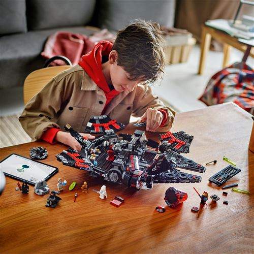 LEGO Star Wars Rebuild the Galaxy 75389 Le Faucon Noir 5