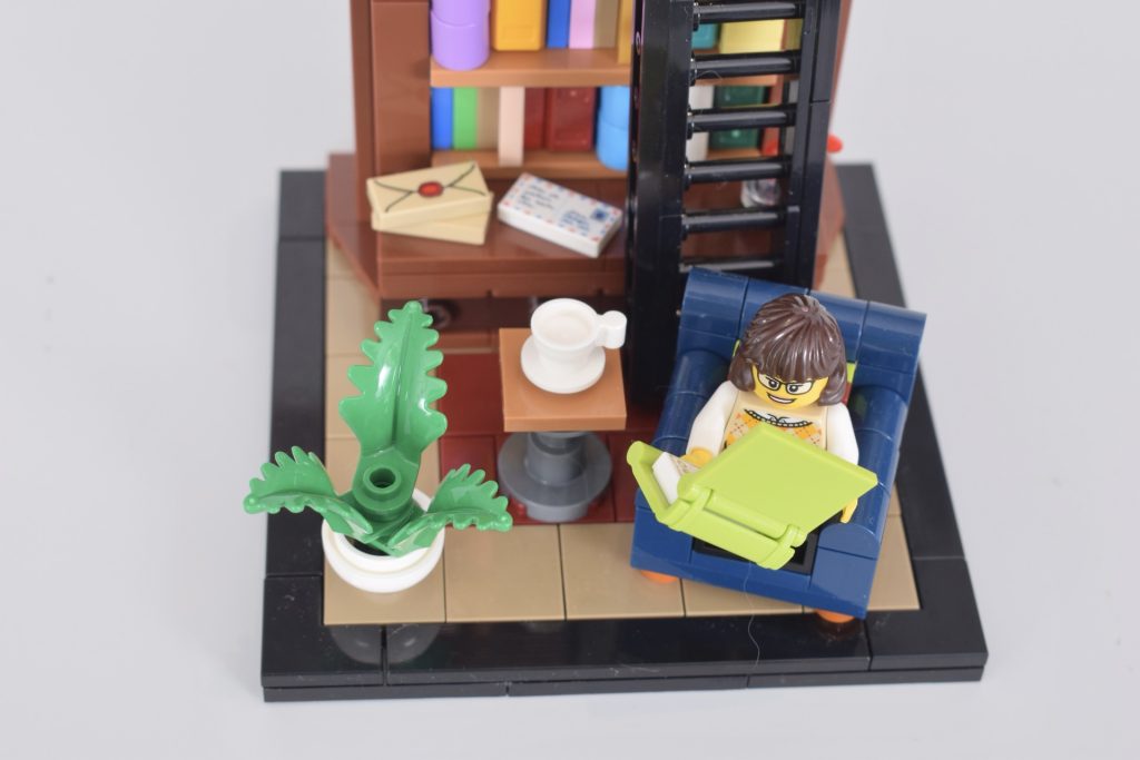 LEGO Ideas 30698 Reading Is My Passion review 15 1024x683