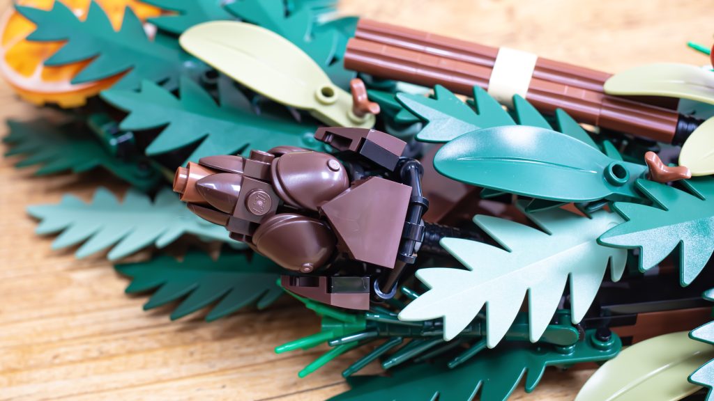 LEGO icons 10340 Wreath 11 1024x576