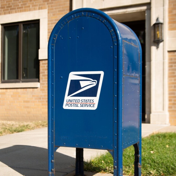 us mail box blue wcpo