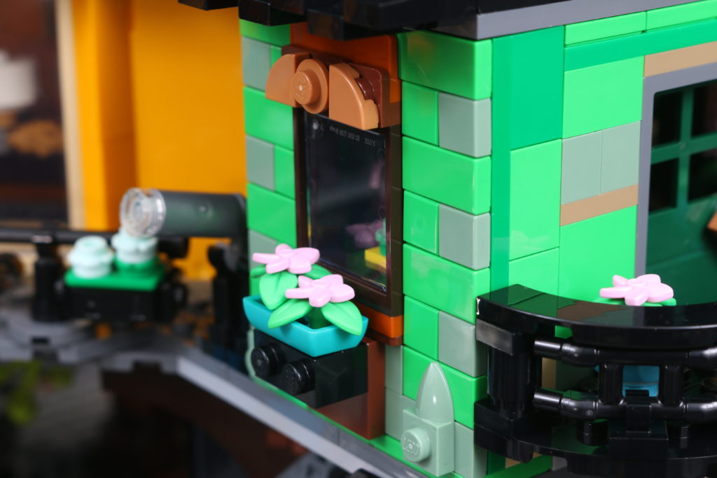 LEGO NINJAGO 71741 NINJAGO City Gardens review 36