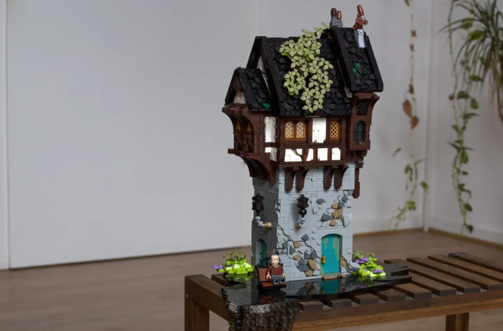 LEGO Ideas Living on the edge 1 1024x673