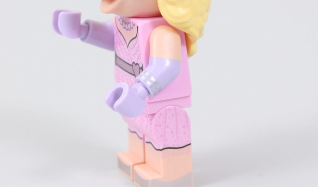 LEGO Collectible Minifigures 71033 The Muppets Miss Piggy 6 1024x605