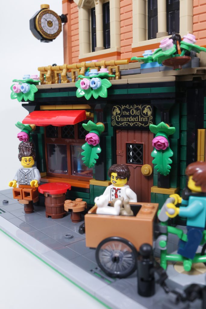 LEGO Icons 10350 Tudor Corner second review plus comparison with 10251 Brick Bank and 10270 Bookshop 73 683x1024