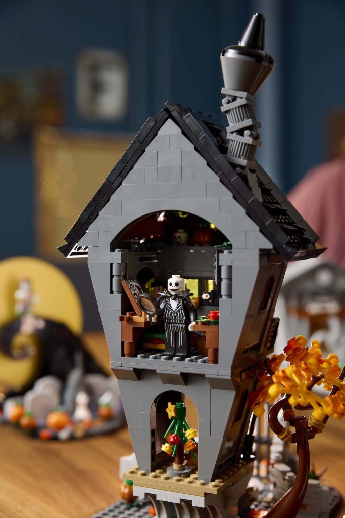 LEGO Ideas 21351 The Nightmare Before Christmas 18 683x1024