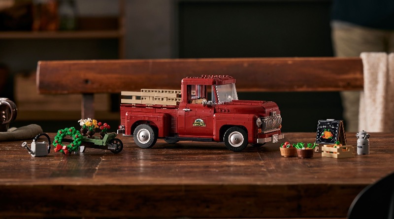 LEGO for Adults 10290 Pickup Truck revealed