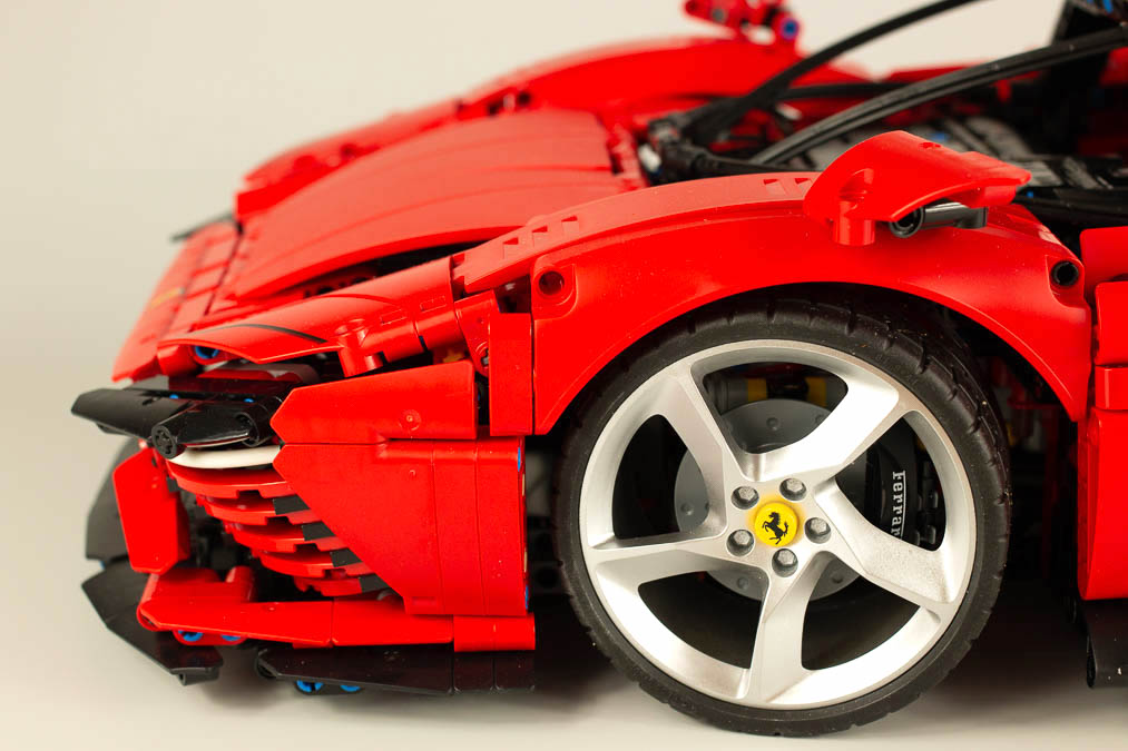 LEGO Technic 42143 Ferrari Daytona SP3 15