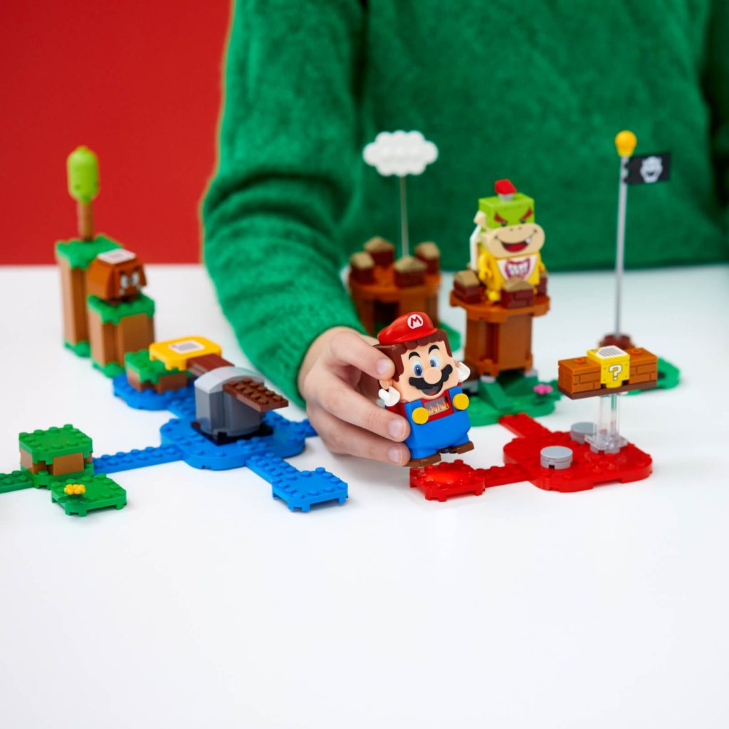 LEGO Super Mario 71360 Adventures with Mario 11