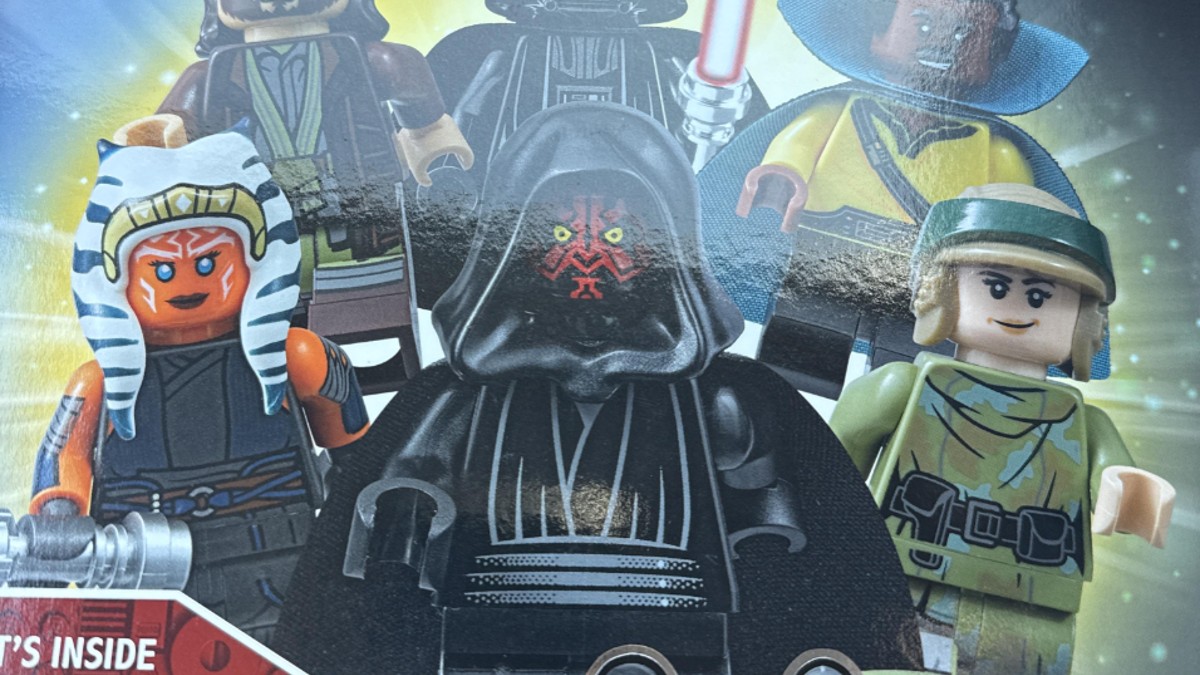 New LEGO Star Wars book bundle brings back rare minifigure six years later