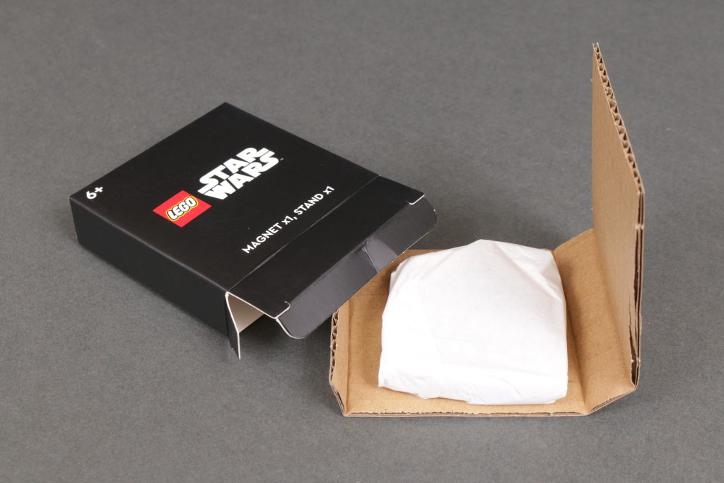 LEGO Insiders Star Wars magnet review 2 1024x683
