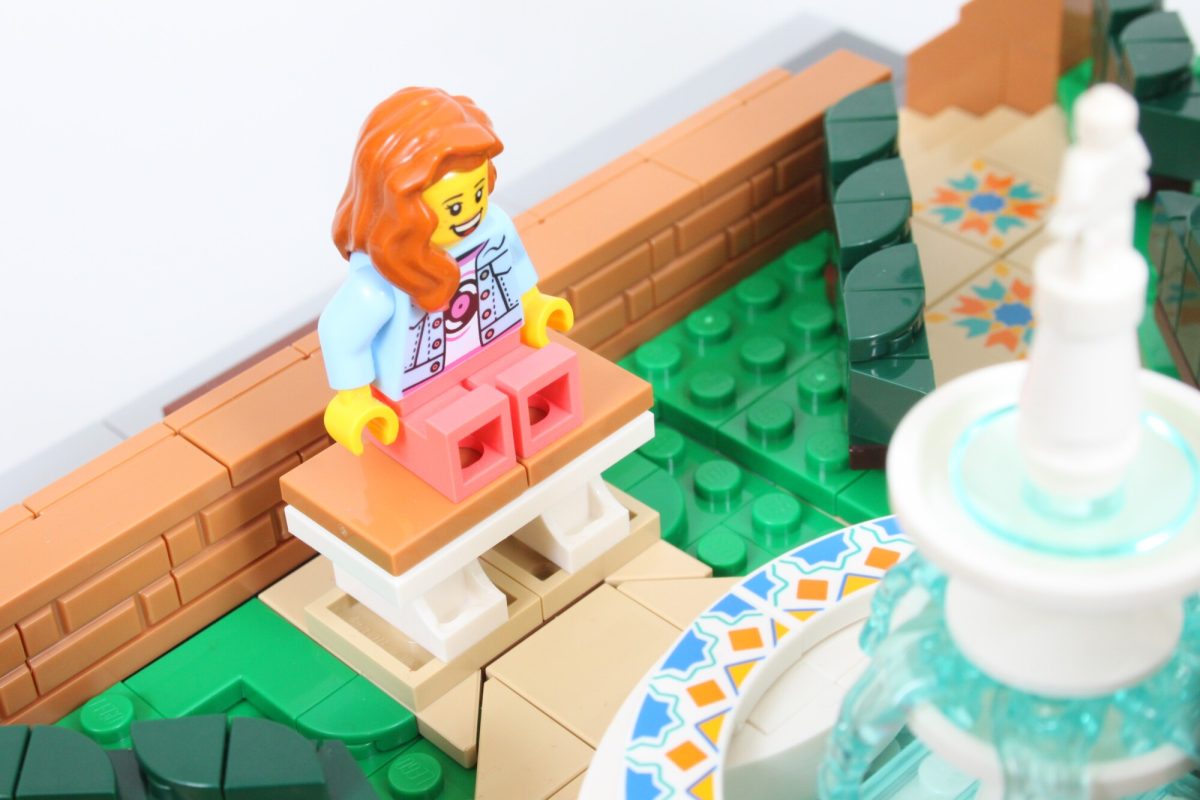 lego 10359 fountain garden modular rebuild review 15 1200x800