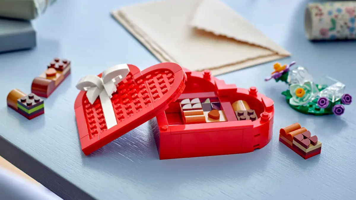 40759 Celebration Series Valentines Day Box featured image