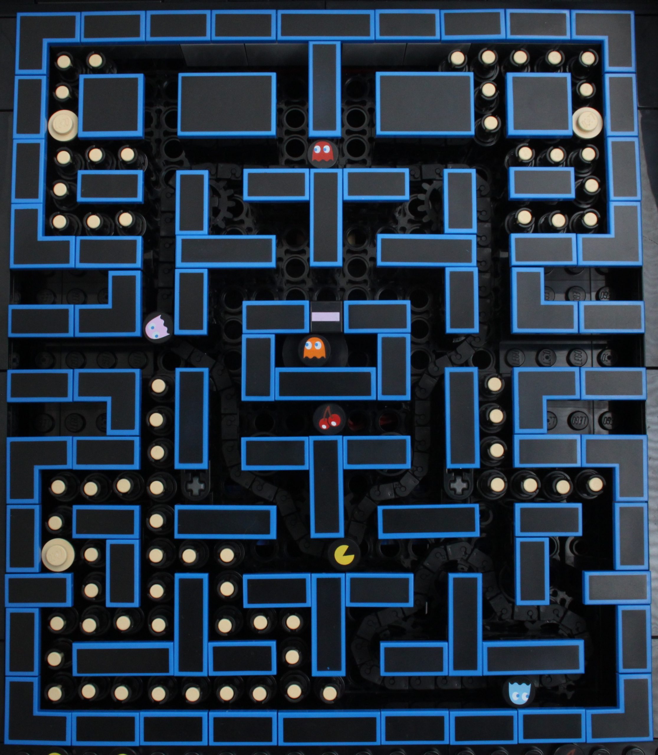 LEGO Icons 10323 PAC MAN Arcade review 22 scaled