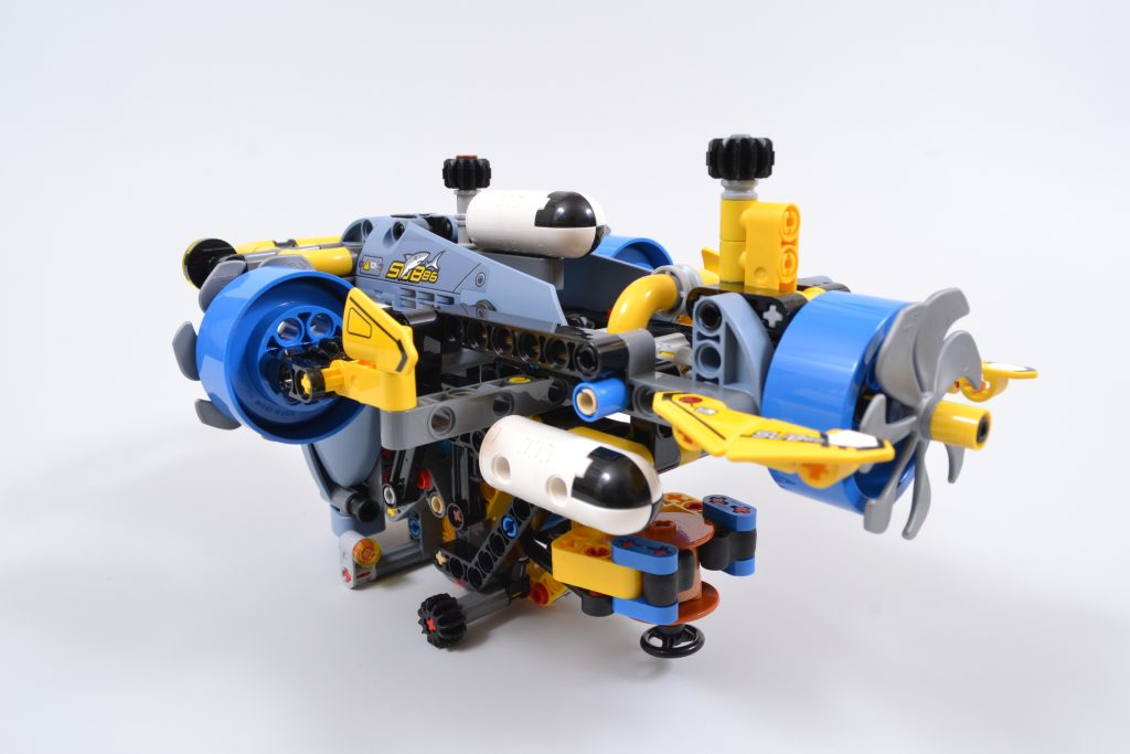 LEGO Technic 42201 Deep Sea Research Submarine 2 1024x683