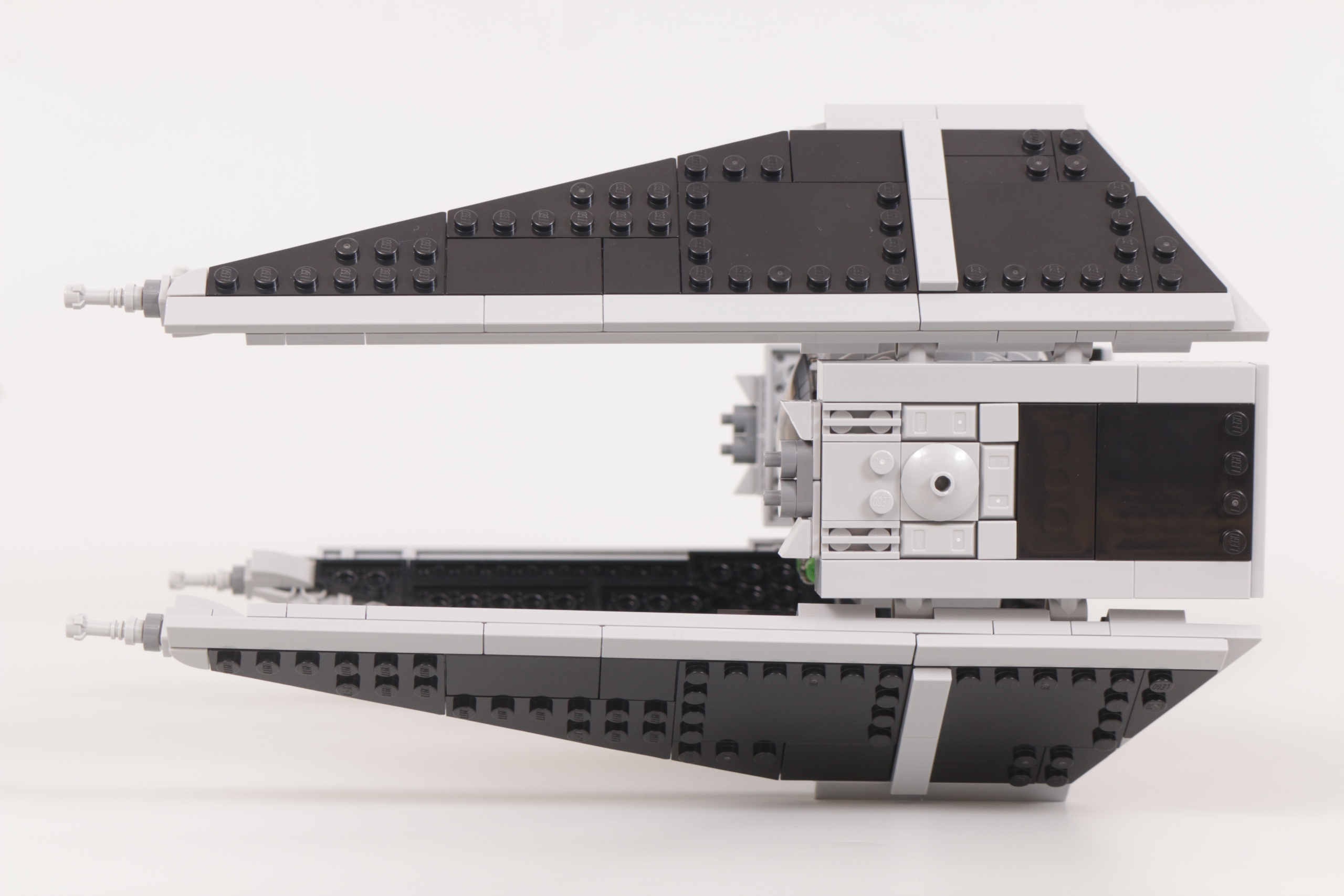 LEGO Star Wars 75348 Mandalorian Fang Fighter vs. TIE Interceptor review 23 scaled
