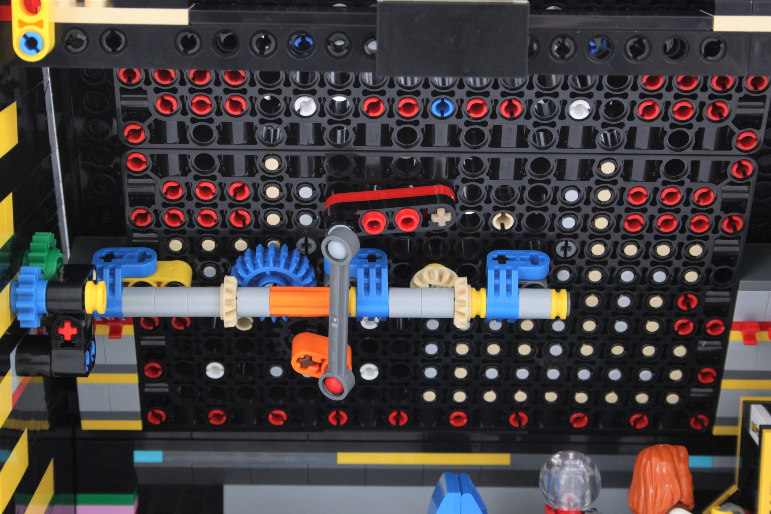LEGO Icons 10323 PAC MAN Arcade review 38 scaled