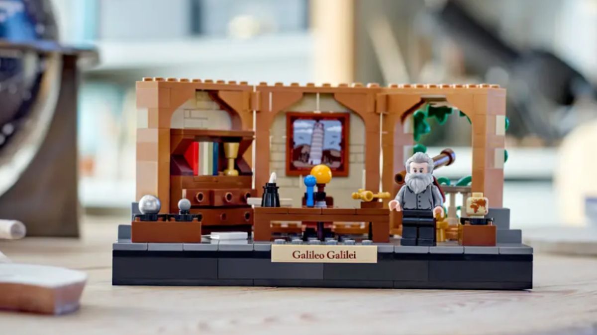 Last chance to grab two current LEGO gift-with-purchase sets