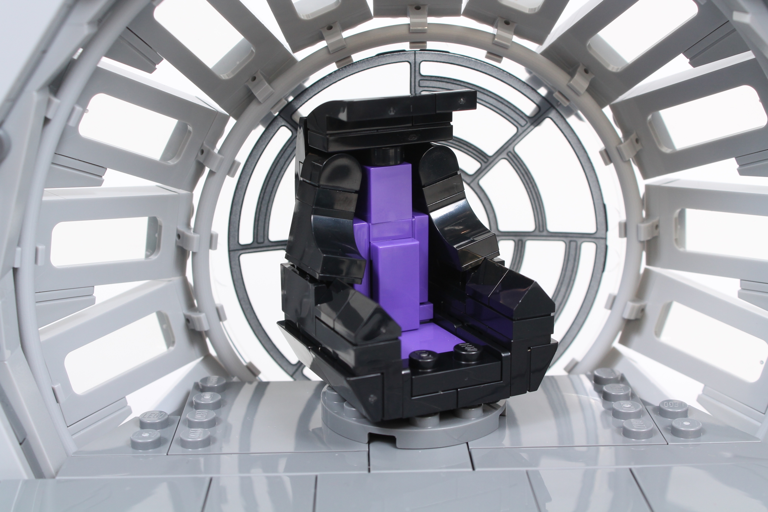 LEGO Star Wars 75352 Emperors Throne Room Diorama review 18 scaled