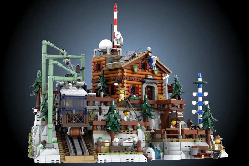 LEGO Ideas Summit Station 5