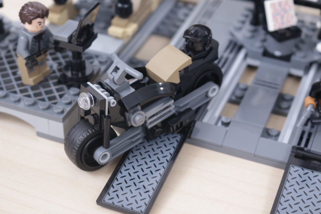 LEGO Batman 76183 Batcave The Riddler Face off review 7 1024x683