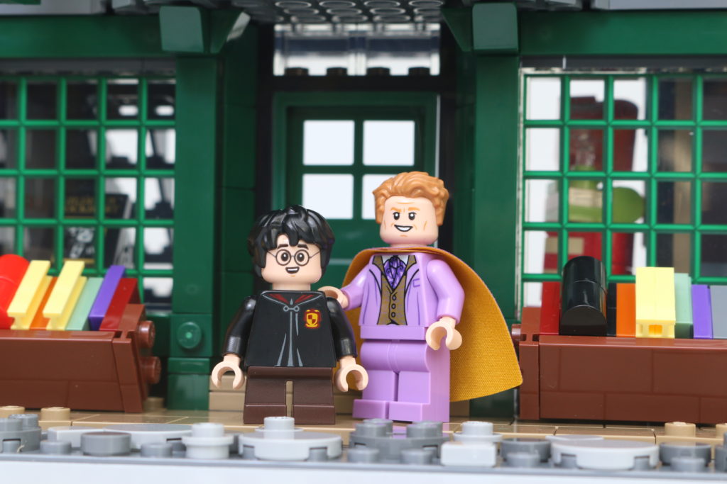 LEGO Harry Potter 75978 Diagon Alley review 45