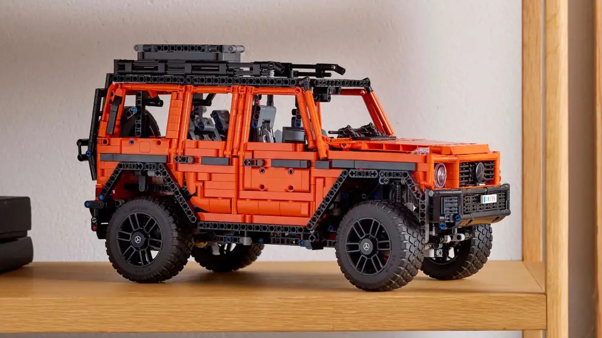 LEGO Technic 42177 Mercedes-Benz G 500 marks a milestone for a new-to-2024 colour