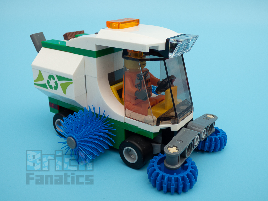 LEGO City 60249 Street Sweeper 57