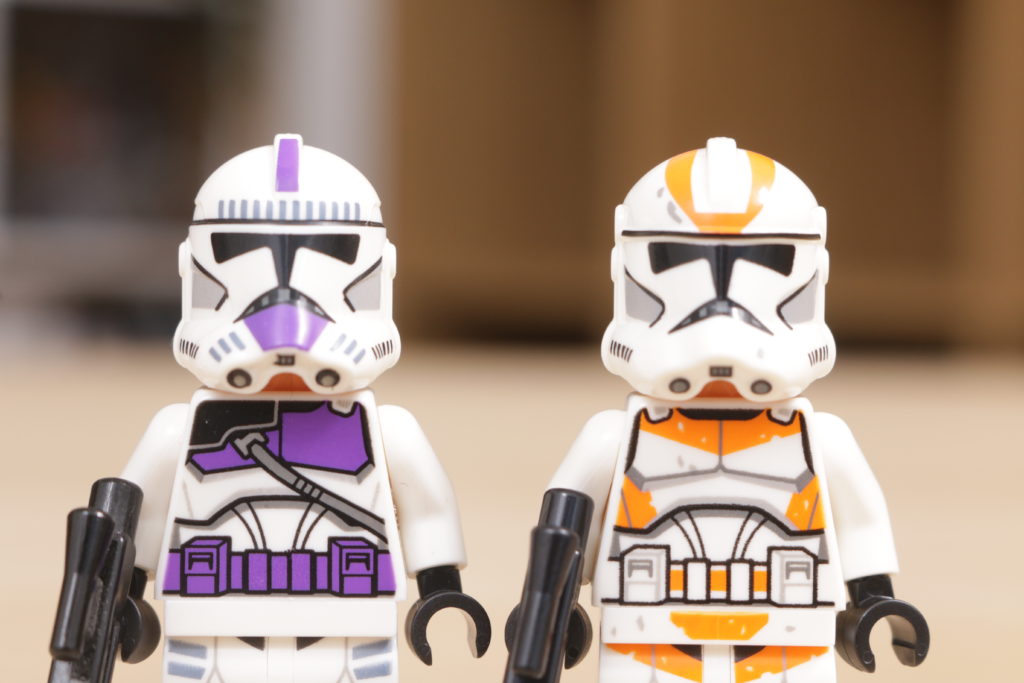 LEGO Star Wars 75337 AT TE Walker 212th 501st Ahsoka 187th Legion Clone Trooper comparison 10 1024x683