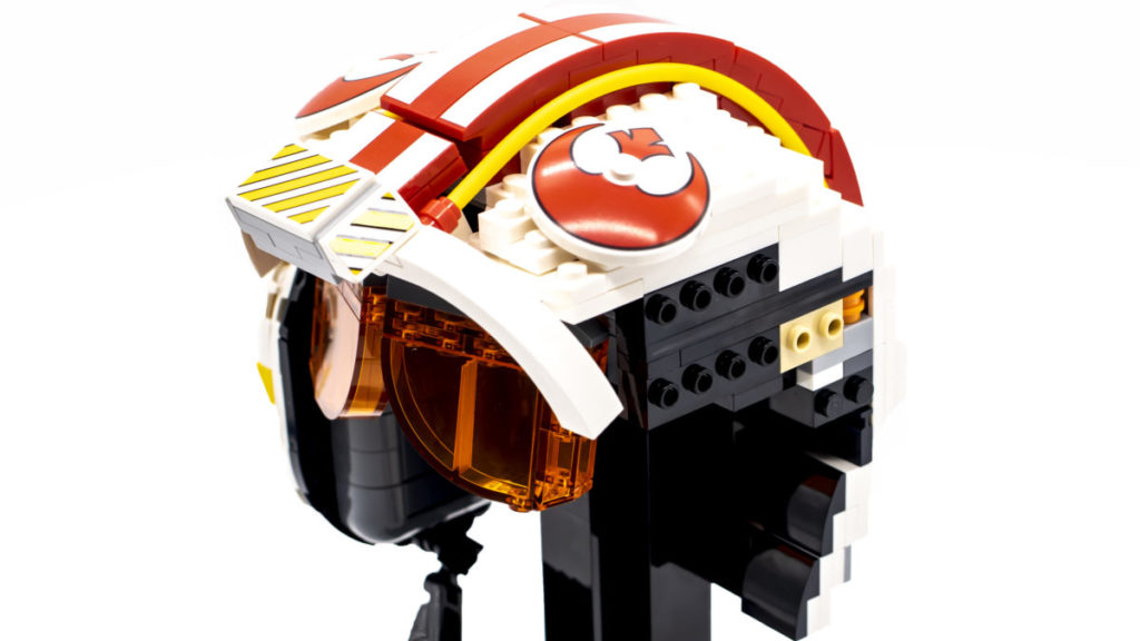 75327 Luke Skywalker Red Five Helmet 9 1024x576