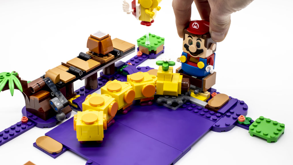 LEGO Super Mario 71383 Wigglers Poison Swamp 18