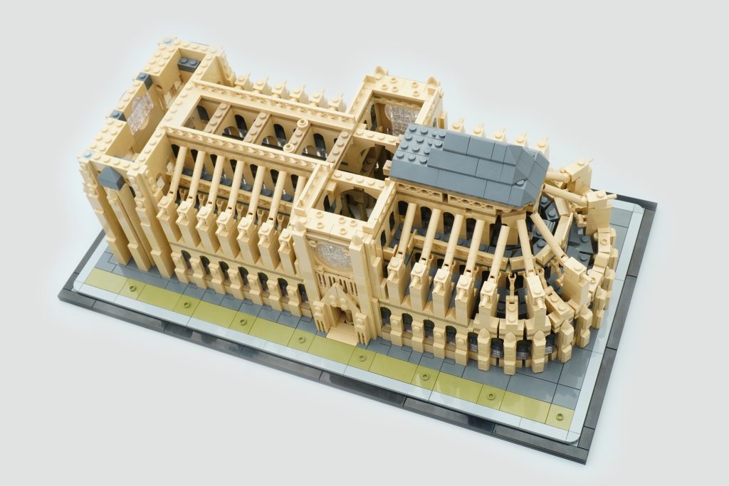 LEGO Architecture 21061 Notre Dame de Paris review 12 1024x683