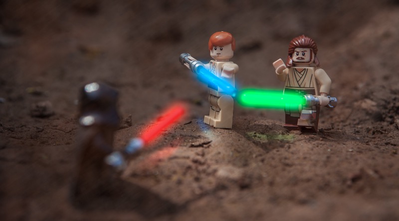 Brick Pic of the Day: Master and Padawan