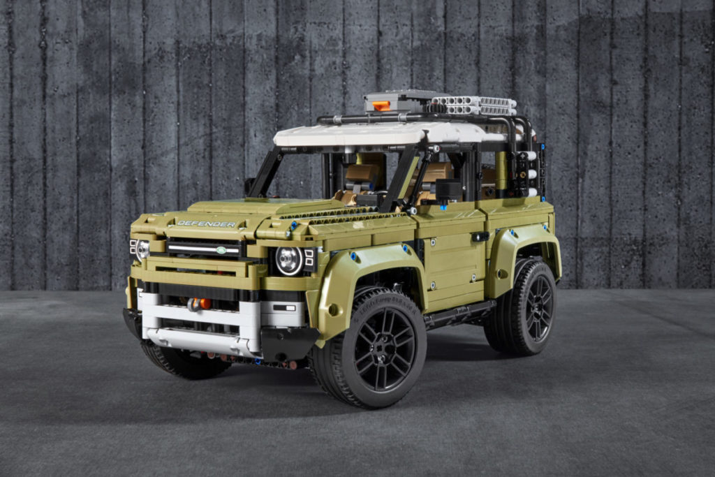 LEGO Technic 42110 Land Rover Defender 1024x683