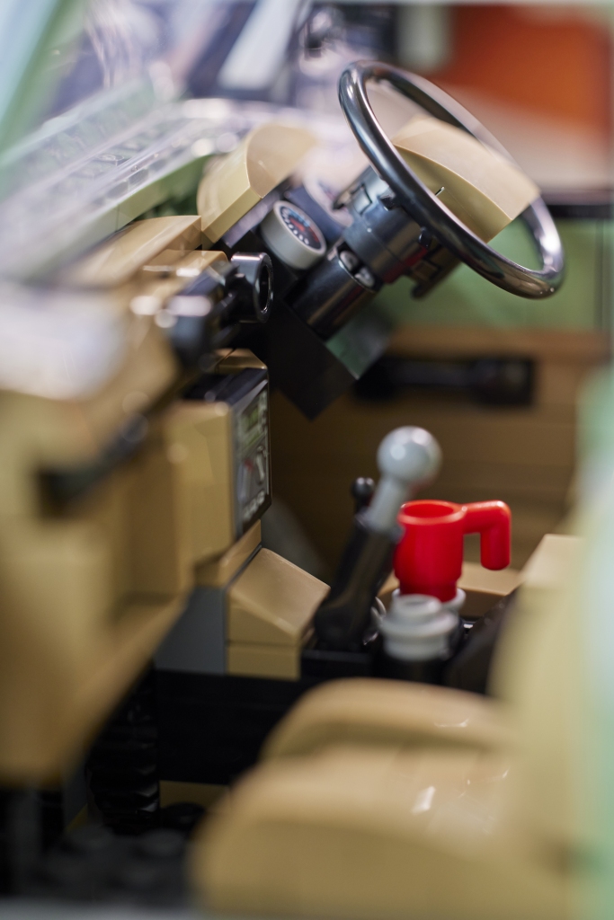 LEGO Icons 10317 Land Rover Classic Defender 90 15 683x1024
