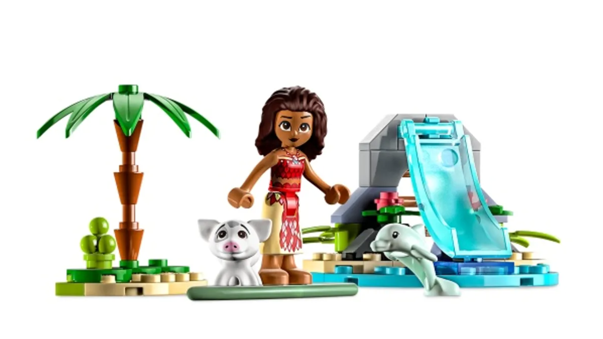 Free LEGO Disney 30646 Moana’s Dolphin Cove polybag in August