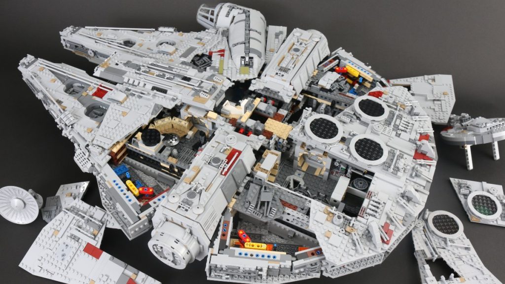 lego star wars 75192 Milllennium Falcon Falcon at five open featured 1024x576