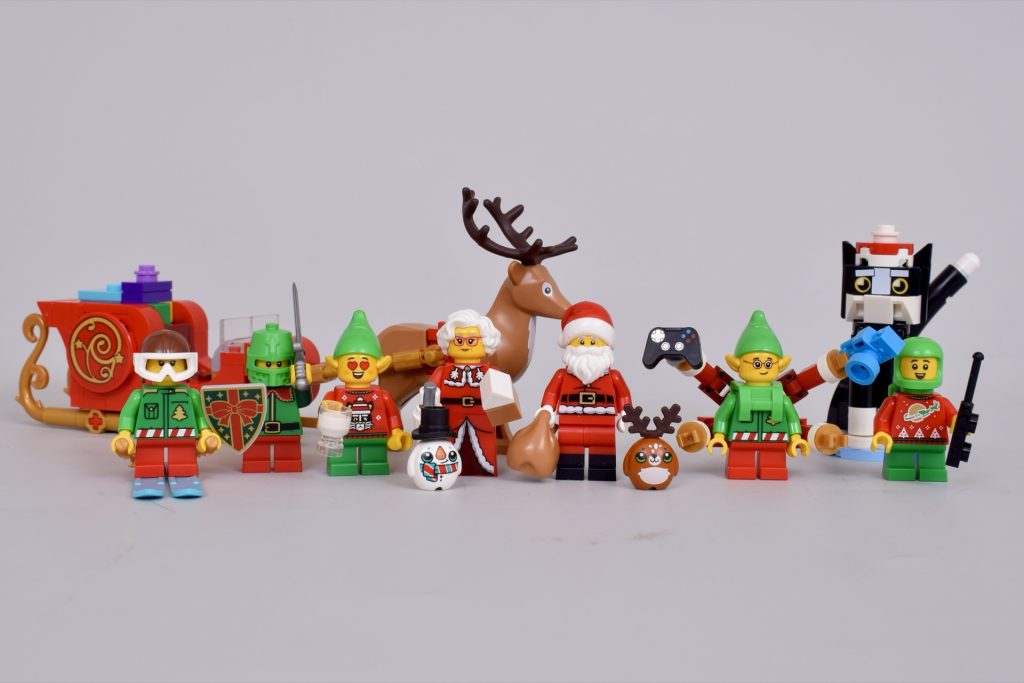 LEG 41843 Family Christmas Tree review 36 1024x683