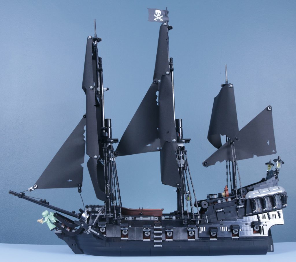LEGO Icons 10365 Captain Jack Sparrows Pirate Ship review 36 1024x908