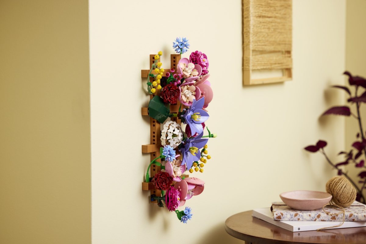 LEGO Botanicals 11503 Flower Wall 21 1200x800