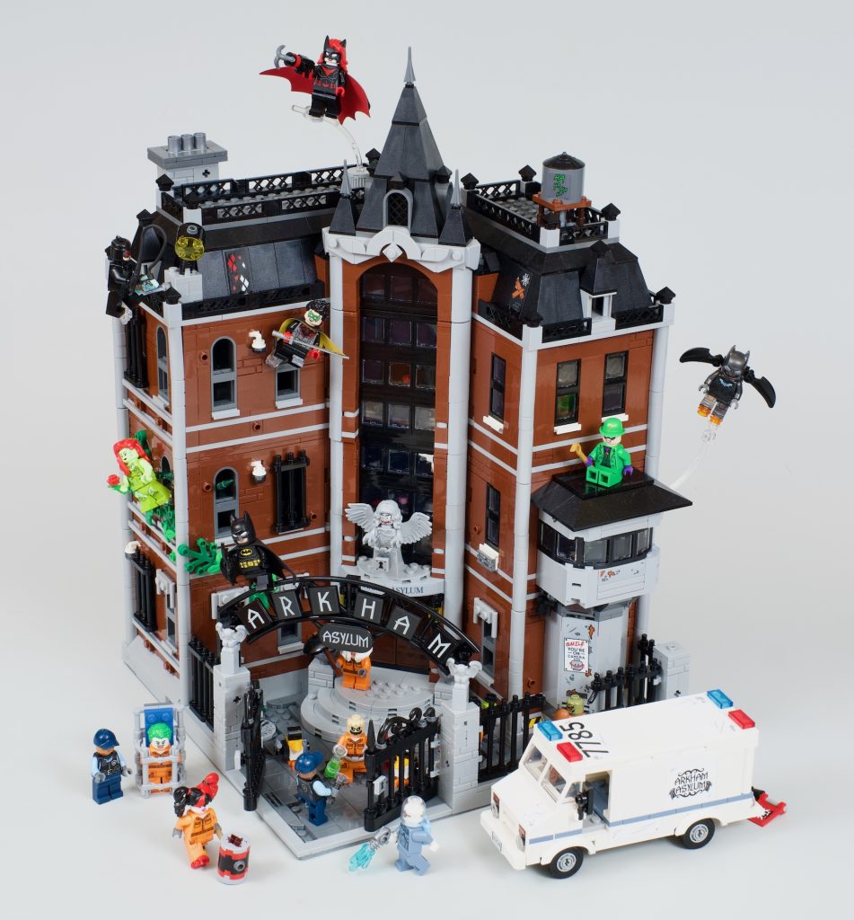 LEGO Batman DC 76300 Arkham Asylum mod 2 951x1024