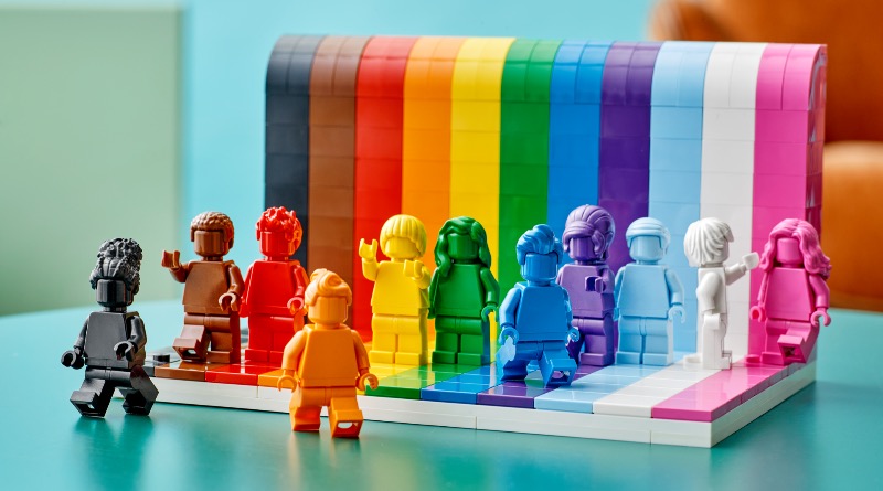 LEGO responds to global availability issues around 40516 Everyone is Awesome
