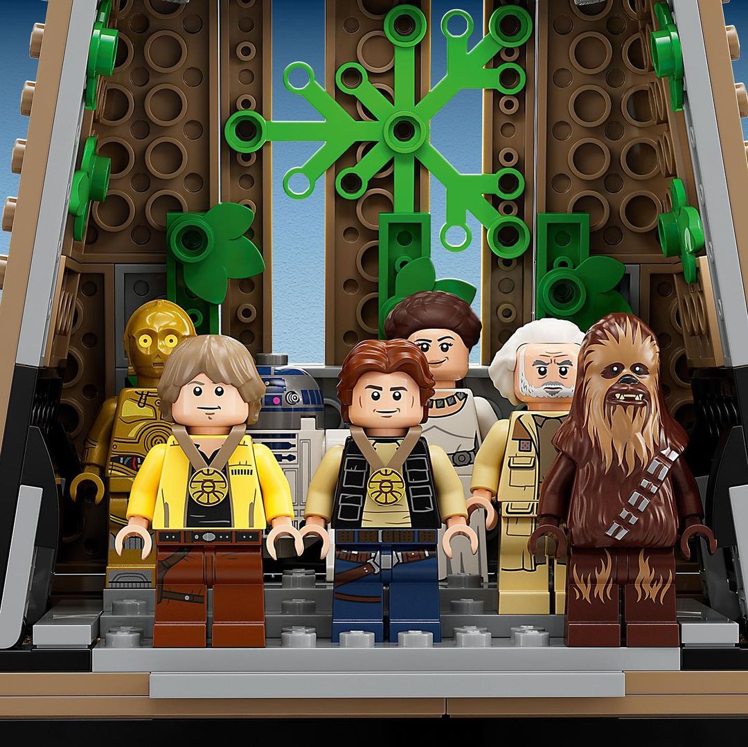 LEGO Star Wars 75365 Yavin IV Rebel Base 7