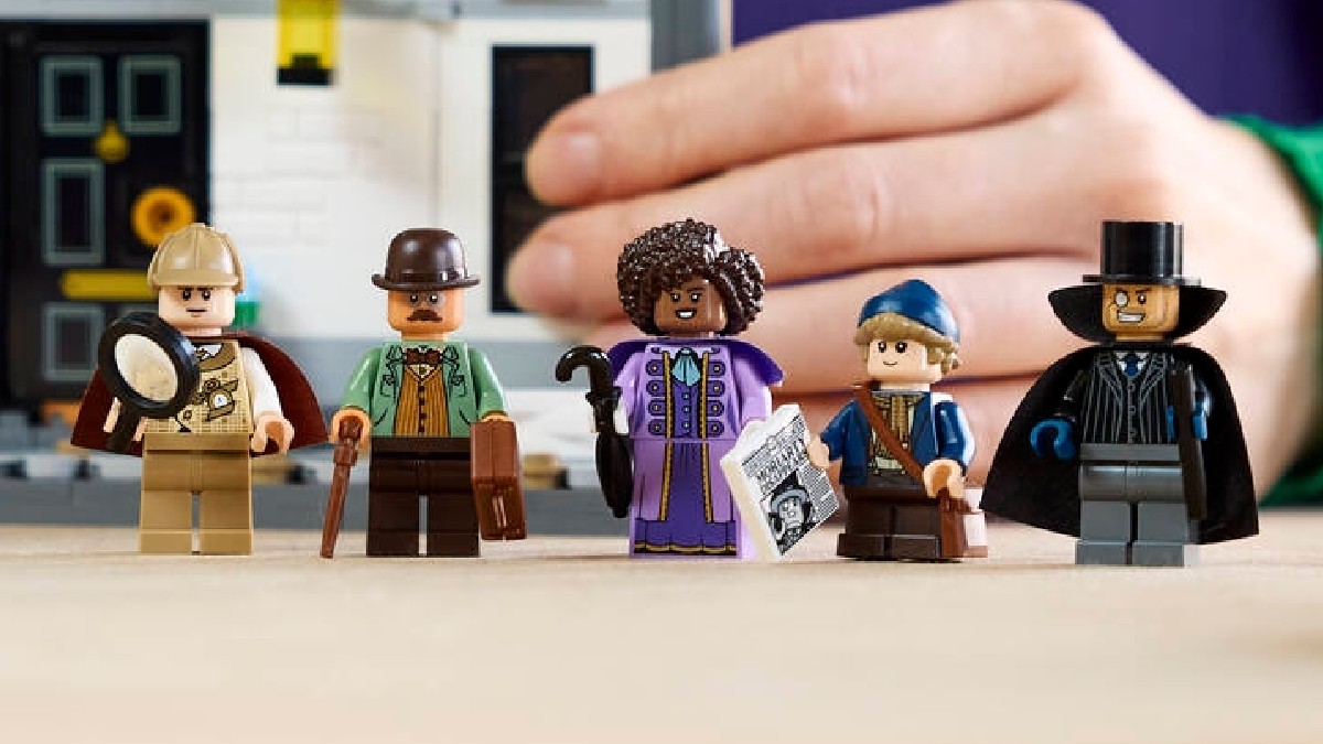 A closer look at LEGO Icons' Sherlock Holmes minifigures