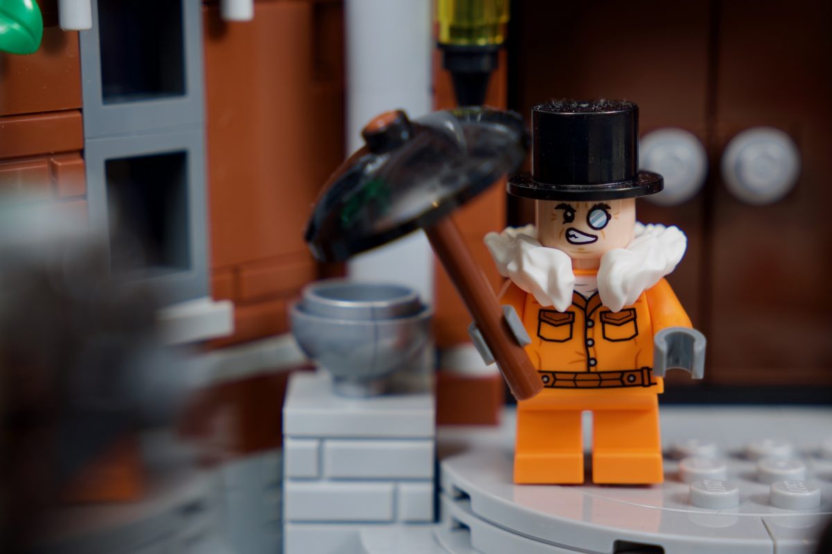 LEGO Batman DC 76300 Arkham Asylum mod 27 1200x800