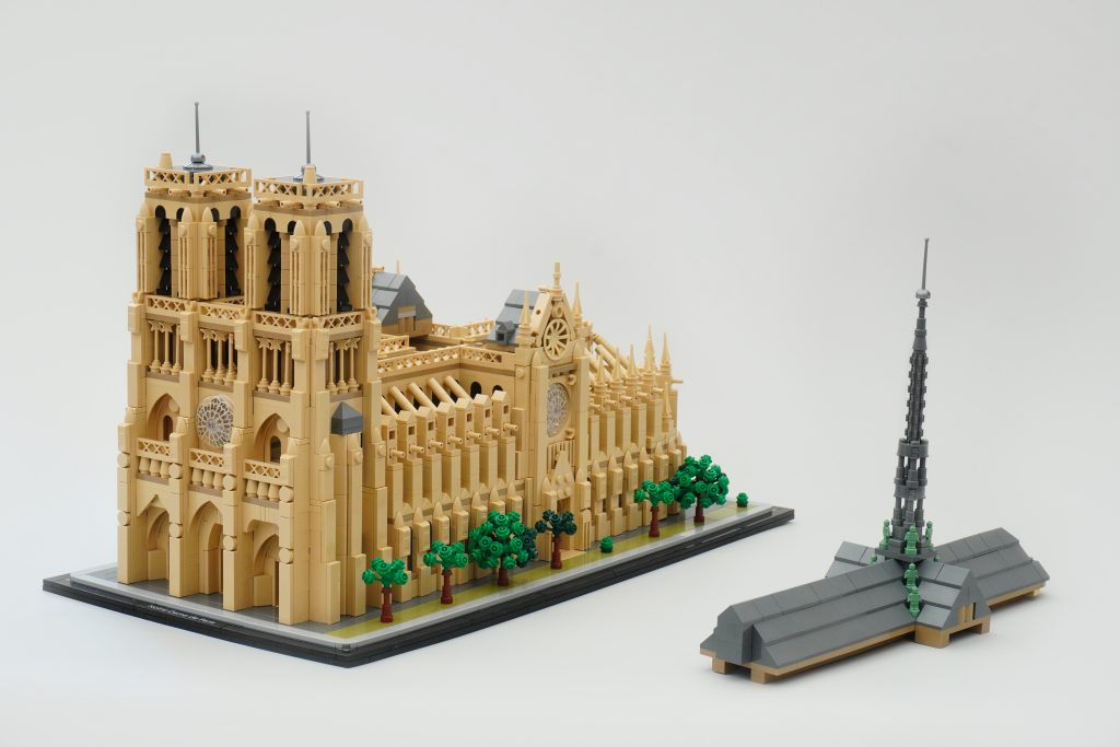 LEGO Architecture 21061 Notre Dame de Paris review 26 1024x683
