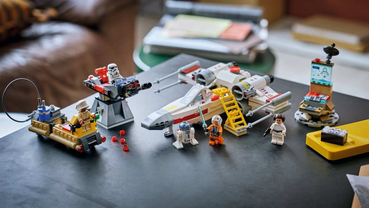 LEGO Star Wars 75423 Lukes Red Five X wing featured