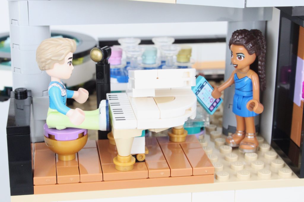 lego friends 42639 andreas modern mansion review 47 1024x683