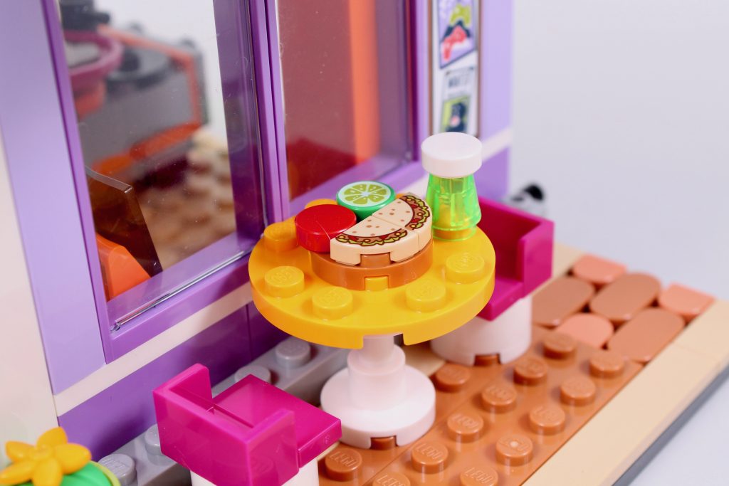 LEGO Friends 41747 Heartlake City Community Kitchen review 3 1024x683
